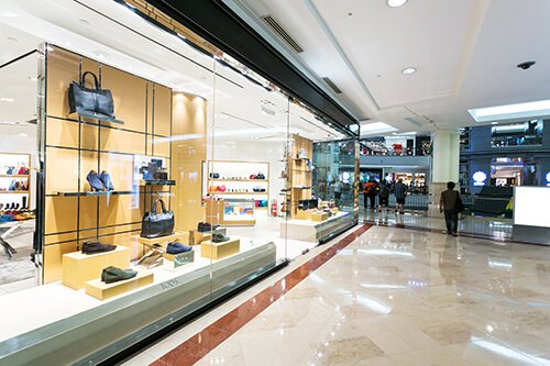 display window of fashion store in shopping mall